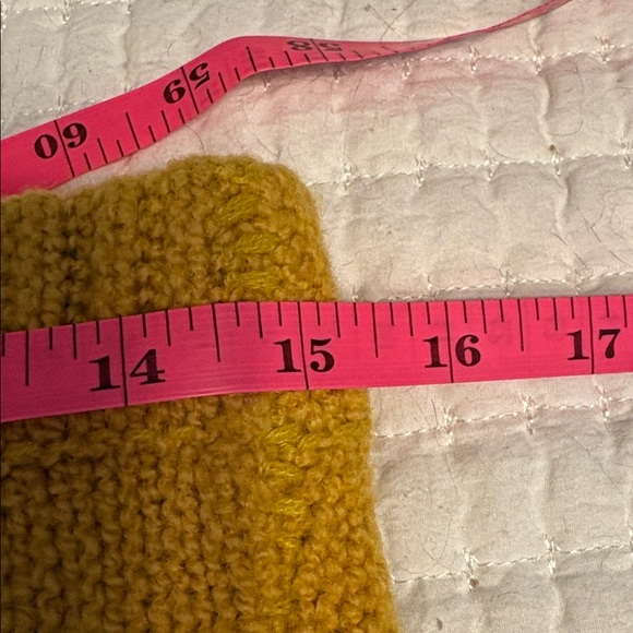 Flat White, Sold at Anthropologie, Gold Knit Mini Skirt, Size Medium wool blend - Picture 4 of 7